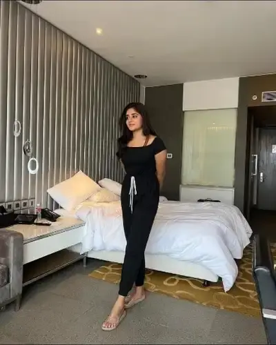 Call Girls Service in Selsella